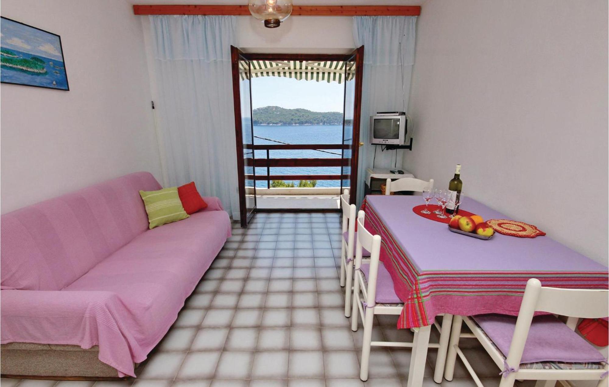 Beautiful Apartment In Prizba With Wifi Eksteriør billede